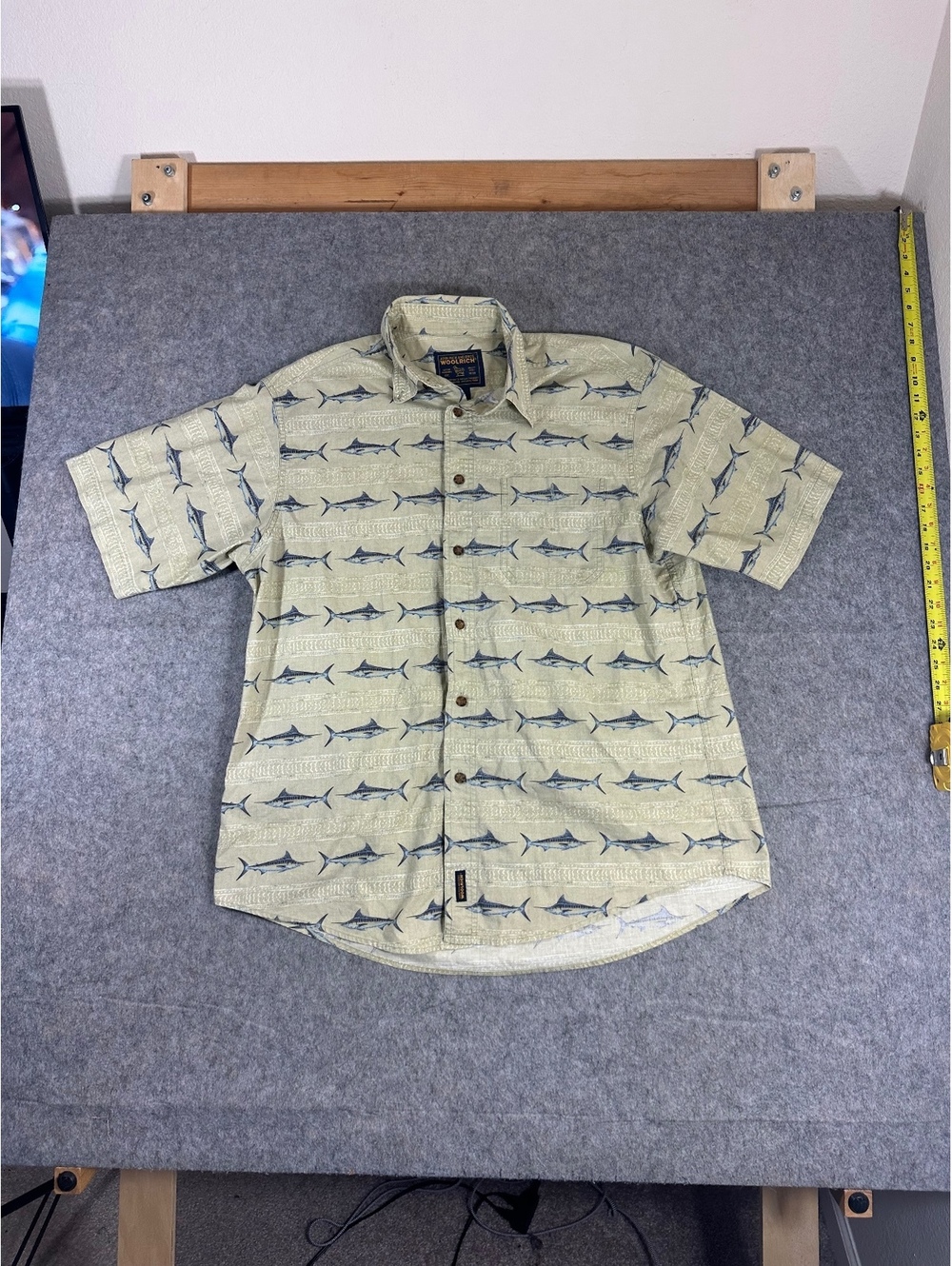 Vintage Woolrich fish print short sleeve button-up shirt Size L